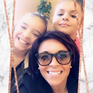 Meet your Posher, Derek renee